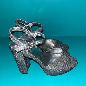 Madden girl Glitter Platform Chunky Heal Silver